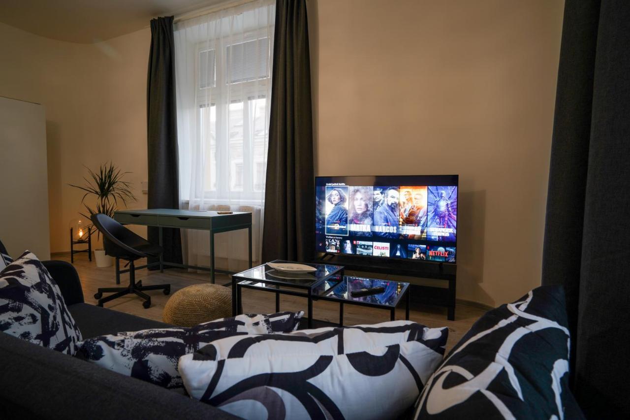 אולומוץ Lucy'S Apartments מראה חיצוני תמונה